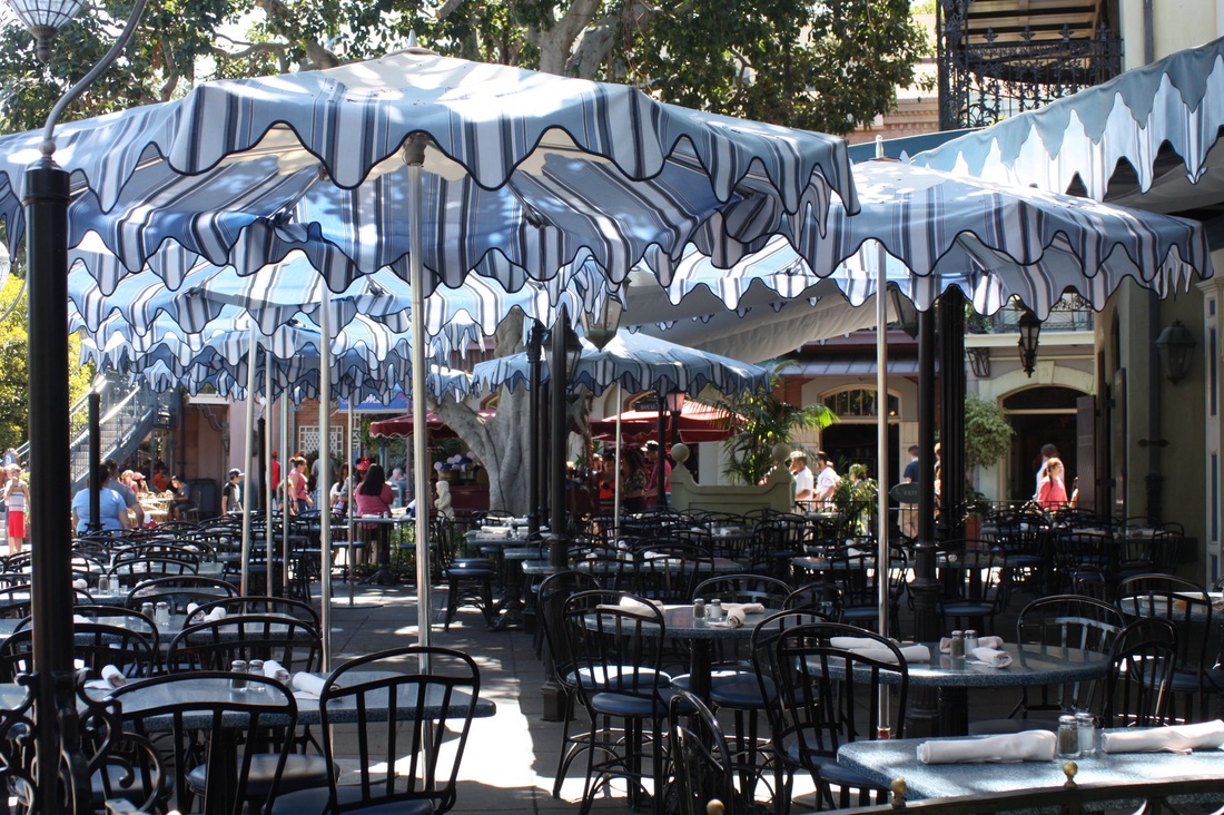 Review of Cafe Orleans located in Disneyland. Includes pictures and reviews of menu items.